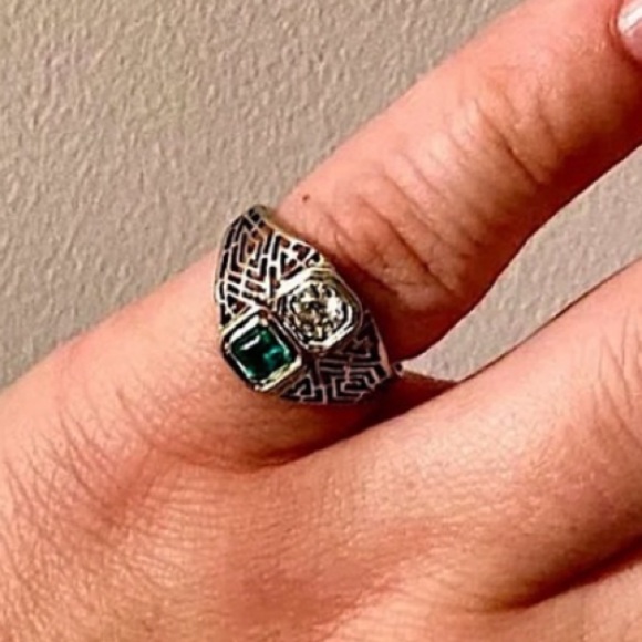 RARE Estate Ring! Solid Gold OLD European Cut Diamond and Green Emerald ring - Picture 12 of 15